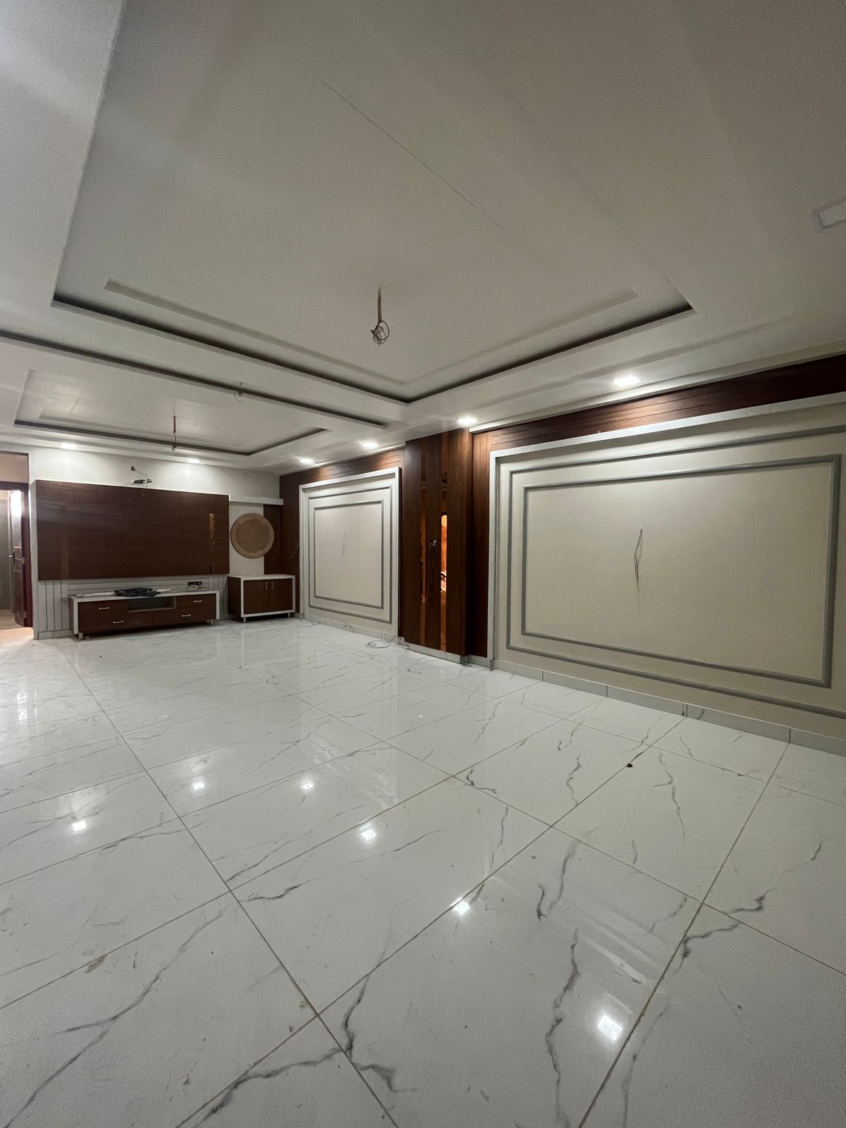 3BHK Luxuries Flats available on Iskon Road , Patarkar Colony , Mansarovar