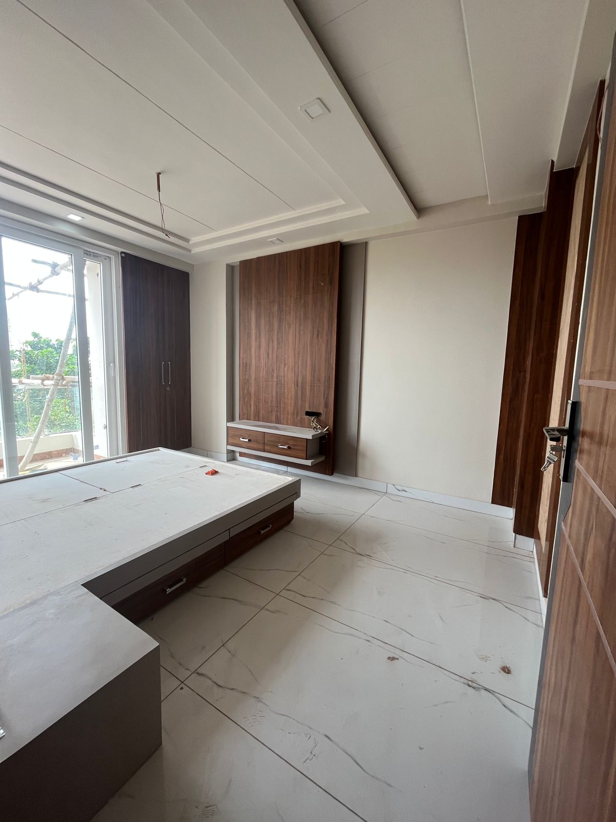 3BHK Luxuries Flats available on Iskon Road , Patarkar Colony , Mansarovar